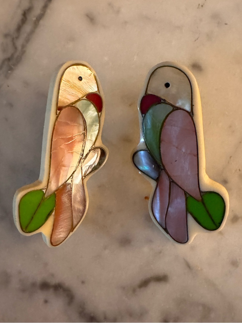 Vintage parrot earrings like new